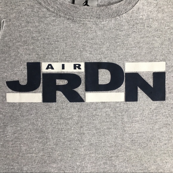 Air Jordan T-shirt size 5 gray navy graphics - Picture 3 of 8
